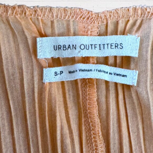 URBAN OUTFITTERS Plisse Orange Peach Long Sleeve Cropped Oversized V-Neck Top S - Picture 2 of 2